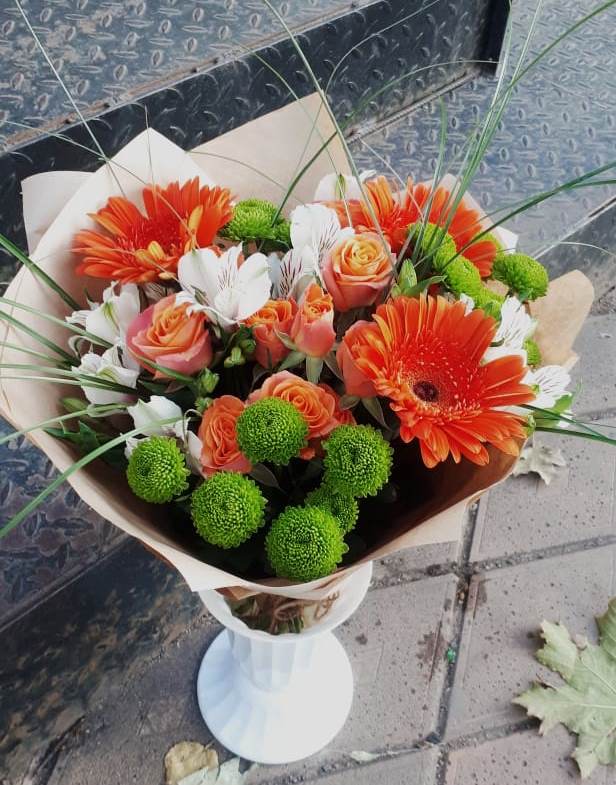Букет цветов из: Герберы, Хризантемы, Альстромерии и Розы в Хрипань