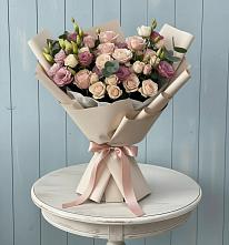 Букет цветов из:  Розы и Лизиантусы в Хрипань