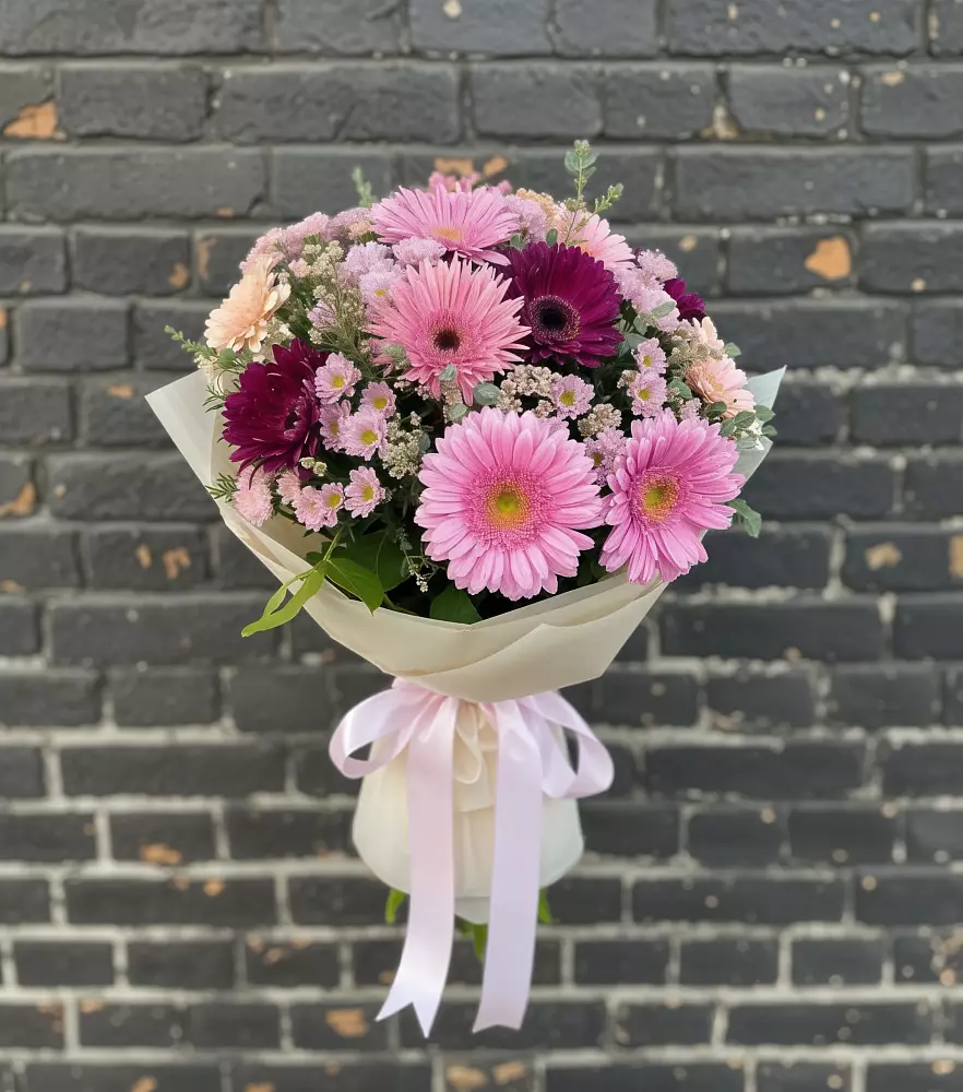 Букет цветов из: Герберы и Хризантемы в Хрипань
