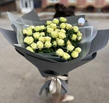 Букет Белые кустовые розы Солинеро в Хрипань