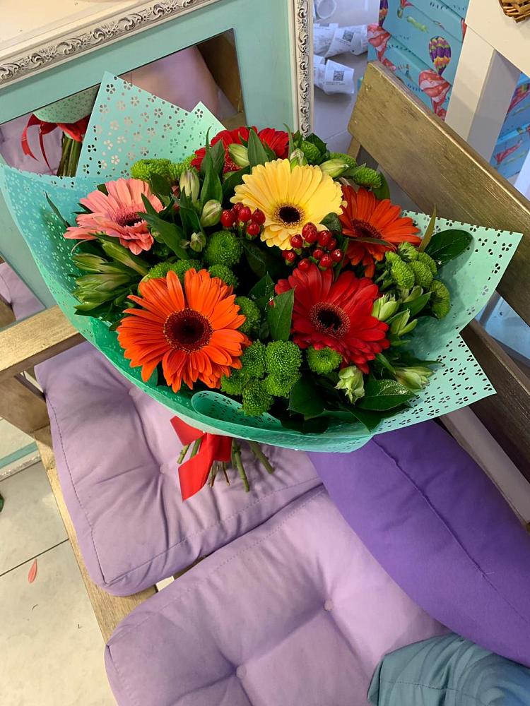 Букет цветов из: Герберы, Хризантемы и Альстромерии в Хрипань