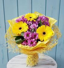 Букет цветов из:  Хризантемы и Герберы в Хрипань
