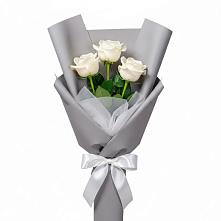 Букет 3 белые розы в Хрипань