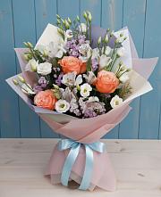 Букет цветов из:  Лизиантусы, Розы, Альстромерии и Гипсофила в Хрипань