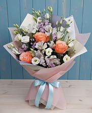 Букет цветов из:  Лизиантусы, Розы, Альстромерии и Гипсофила в Хрипань