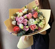 Букет цветов из:  Розы, Лизиантусы и Гвоздики #REPLACE_PRED# Хрипань