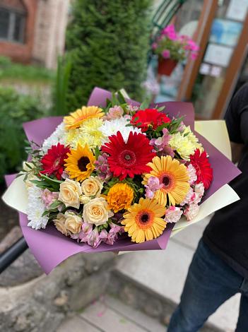 Букет цветов из: Герберы, Ромашки, Хризантемы, Розы и Подсолнухи в Хрипань