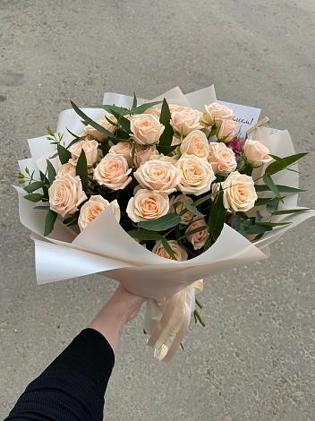Букет Кремовые розы Латте в Хрипань