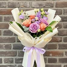 Букет цветов из:  Лизиантусы и Розы в Хрипань