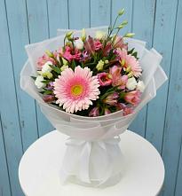 Букет цветов из:  Герберы, Альстромерии и Лизиантусы #REPLACE_PRED# Хрипань