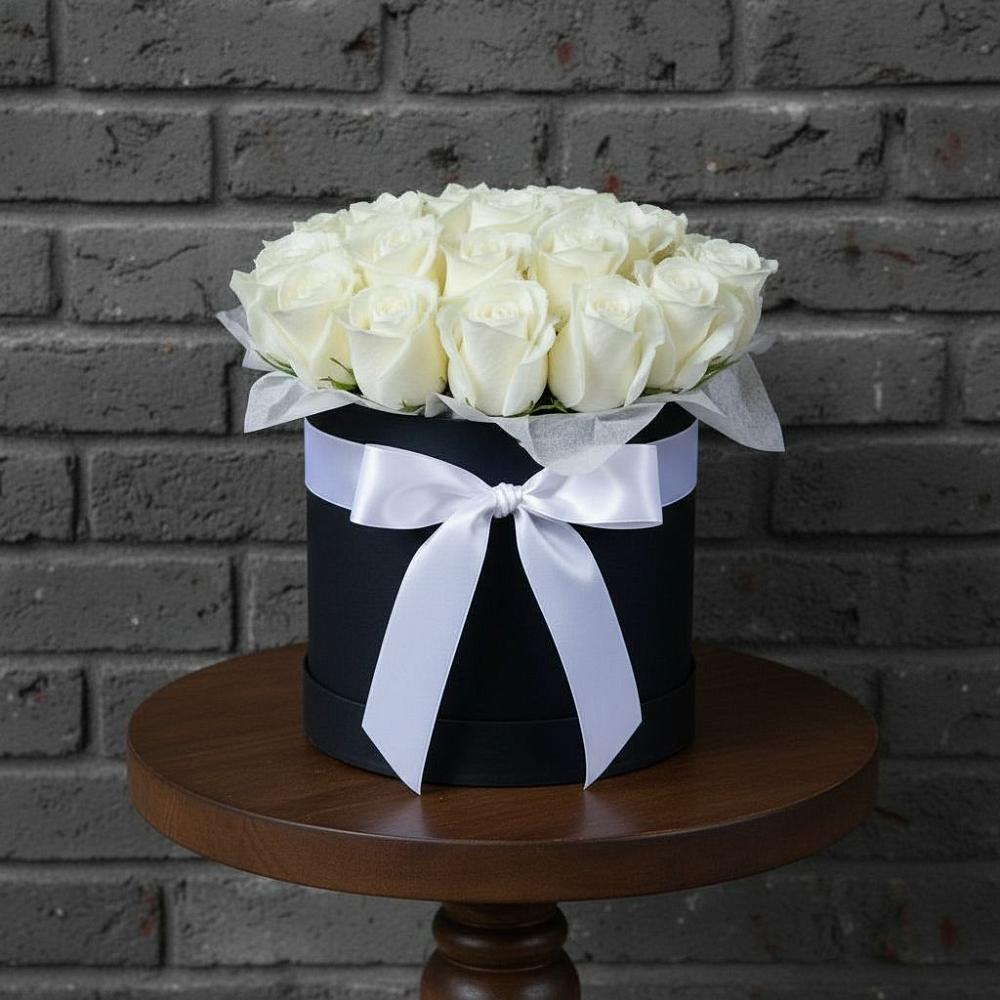 Цветочная композиция из Розы в шляпной коробке в Хрипань