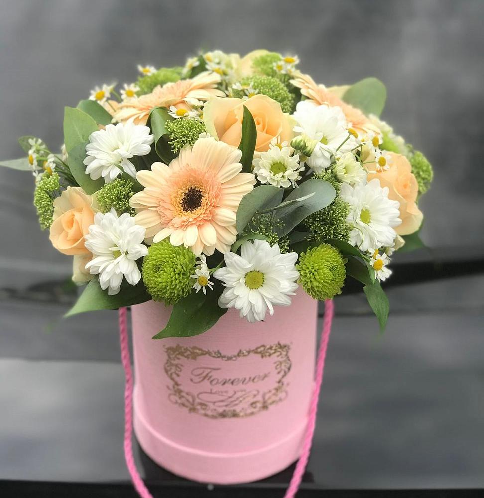 Цветочная композиция из Розы, Герберы и Хризантемы в шляпной коробке в Хрипань