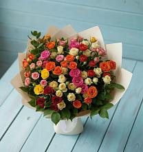 Букет Микс из разноцветных кустовых роз в Хрипань