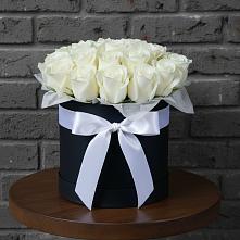 Цветочная композиция из Розы в шляпной коробке в Хрипань